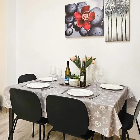 2 Bedroom Stunning In * 말라가