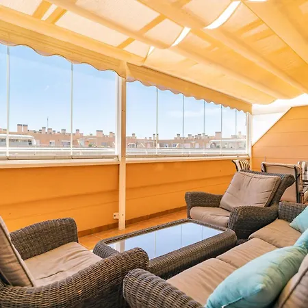 2 Bedroom Stunning In Apartment Roquetas de Mar