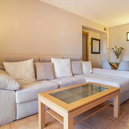 Apartment 2 Bedroom Stunning In *