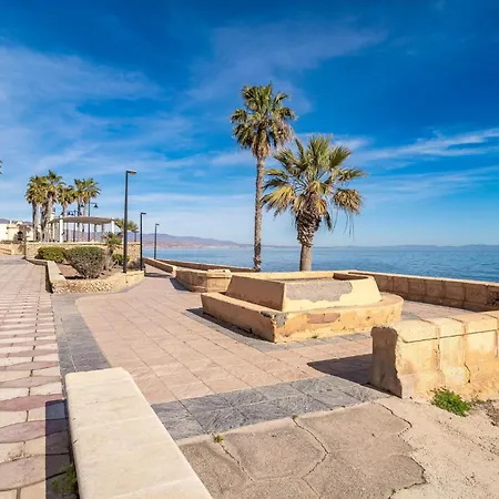 Apartment 2 Bedroom Stunning In Roquetas de Mar